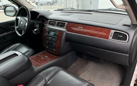 Chevrolet Tahoe III, 2012 год, 1 980 000 рублей, 11 фотография