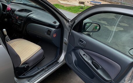 Nissan Almera, 2004 год, 450 000 рублей, 10 фотография