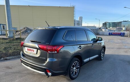 Mitsubishi Outlander III рестайлинг 3, 2015 год, 1 720 000 рублей, 6 фотография