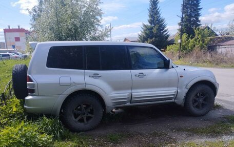 Mitsubishi Pajero III рестайлинг, 2000 год, 1 000 000 рублей, 3 фотография