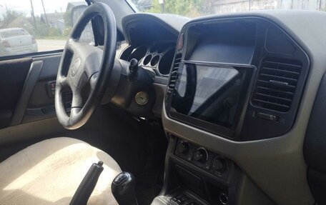 Mitsubishi Pajero III рестайлинг, 2000 год, 1 000 000 рублей, 4 фотография
