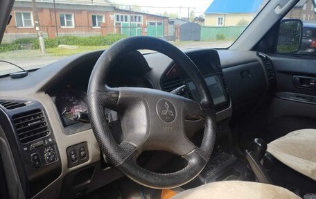 Mitsubishi Pajero III рестайлинг, 2000 год, 1 000 000 рублей, 5 фотография