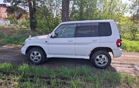 Mitsubishi Pajero iO, 2002 год, 419 000 рублей, 6 фотография