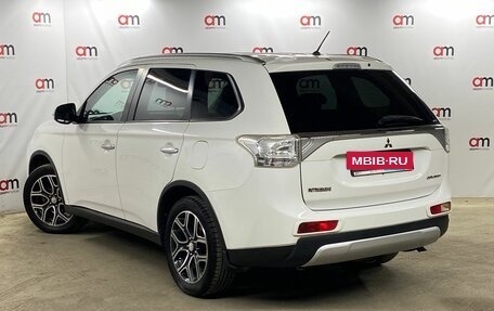 Mitsubishi Outlander III рестайлинг 3, 2014 год, 1 499 000 рублей, 6 фотография