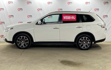 Mitsubishi Outlander III рестайлинг 3, 2014 год, 1 499 000 рублей, 7 фотография