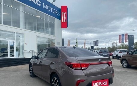 KIA Rio IV, 2018 год, 1 354 000 рублей, 8 фотография