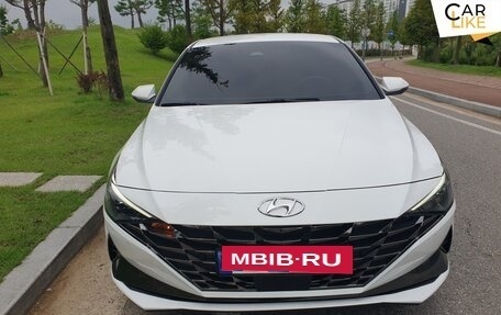 Hyundai Avante, 2021 год, 1 790 000 рублей, 2 фотография