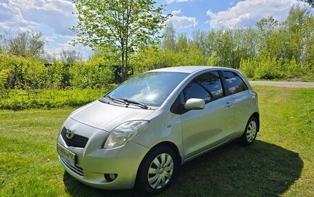 Toyota Yaris III рестайлинг, 2008 год, 555 000 рублей, 3 фотография