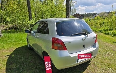 Toyota Yaris III рестайлинг, 2008 год, 555 000 рублей, 4 фотография