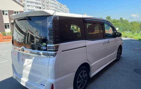 Toyota Voxy III, 2019 год, 2 650 000 рублей, 4 фотография
