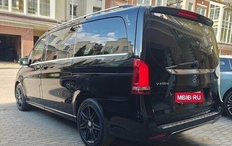 Mercedes-Benz V-Класс, 2017 год, 4 999 000 рублей, 4 фотография
