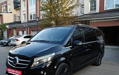 Mercedes-Benz V-Класс, 2017 год, 4 999 000 рублей, 2 фотография