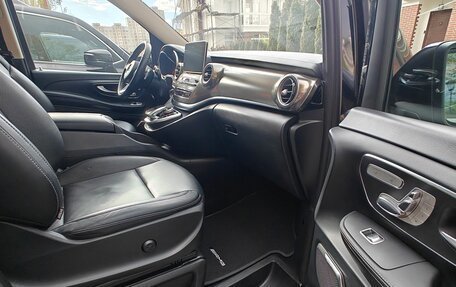 Mercedes-Benz V-Класс, 2017 год, 4 999 000 рублей, 10 фотография