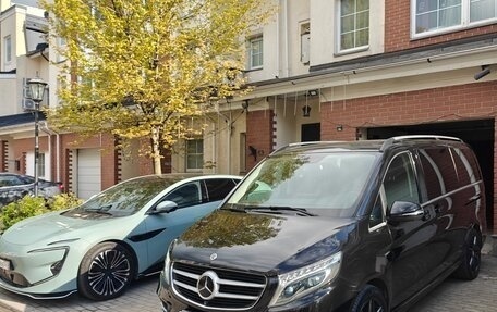 Mercedes-Benz V-Класс, 2017 год, 4 999 000 рублей, 8 фотография