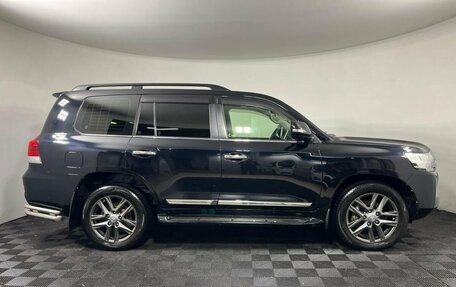 Toyota Land Cruiser 200, 2016 год, 5 200 000 рублей, 4 фотография