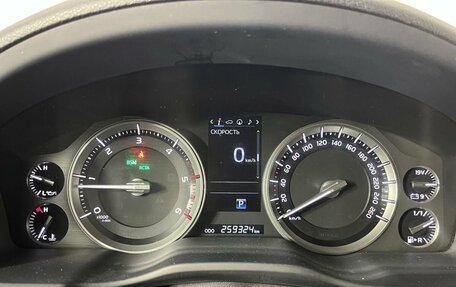 Toyota Land Cruiser 200, 2016 год, 5 200 000 рублей, 24 фотография
