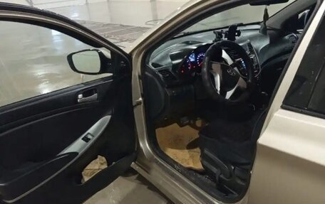 Hyundai Solaris II рестайлинг, 2011 год, 570 000 рублей, 1 фотография