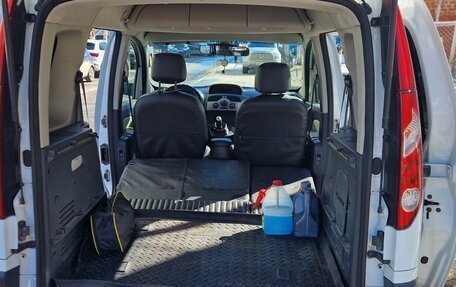 Renault Kangoo II рестайлинг, 2011 год, 850 000 рублей, 11 фотография