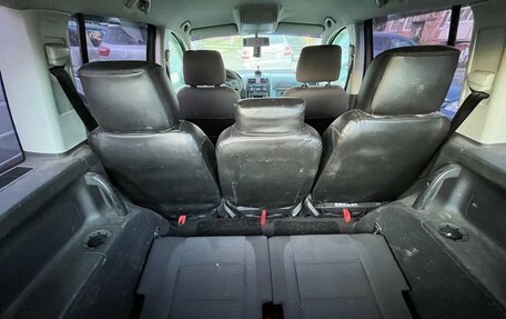 Volkswagen Touran III, 2004 год, 625 000 рублей, 4 фотография