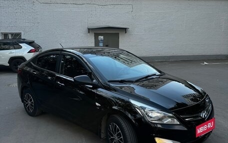 Hyundai Solaris II рестайлинг, 2015 год, 1 200 000 рублей, 2 фотография