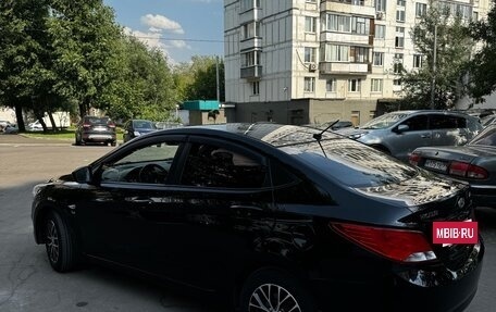 Hyundai Solaris II рестайлинг, 2015 год, 1 200 000 рублей, 3 фотография