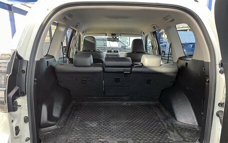 Toyota Land Cruiser Prado 150 рестайлинг 2, 2017 год, 4 199 000 рублей, 9 фотография