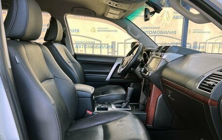 Toyota Land Cruiser Prado 150 рестайлинг 2, 2017 год, 4 199 000 рублей, 11 фотография