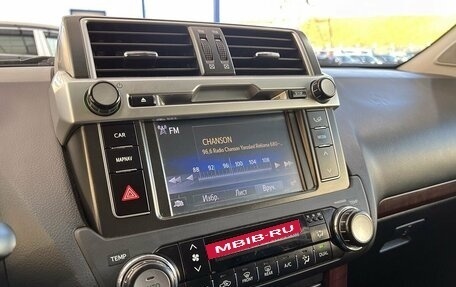Toyota Land Cruiser Prado 150 рестайлинг 2, 2017 год, 4 199 000 рублей, 13 фотография