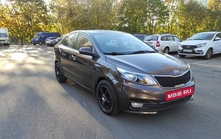 KIA Rio III рестайлинг, 2015 год, 975 000 рублей, 3 фотография