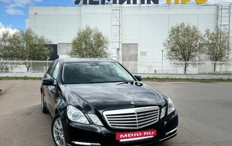 Mercedes-Benz E-Класс, 2011 год, 1 630 000 рублей, 2 фотография