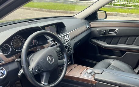 Mercedes-Benz E-Класс, 2011 год, 1 630 000 рублей, 39 фотография