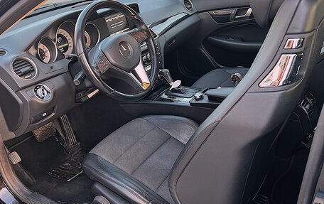 Mercedes-Benz C-Класс, 2011 год, 1 500 000 рублей, 6 фотография