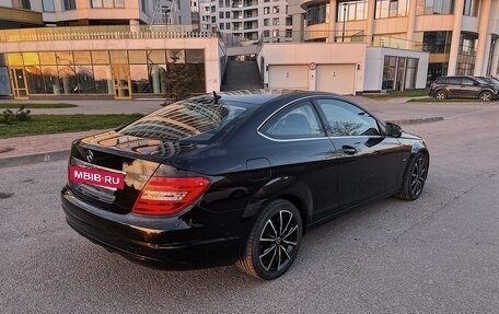 Mercedes-Benz C-Класс, 2011 год, 1 500 000 рублей, 2 фотография