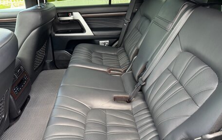 Toyota Land Cruiser 200, 2020 год, 8 700 000 рублей, 7 фотография