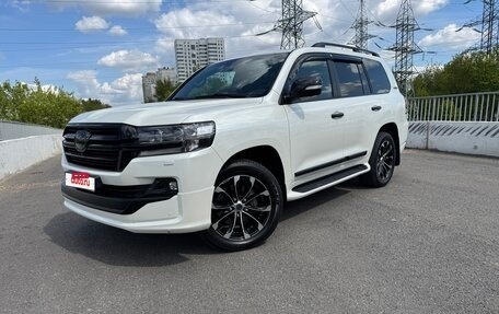 Toyota Land Cruiser 200, 2020 год, 8 700 000 рублей, 3 фотография