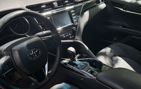 Toyota Camry, 2019 год, 2 150 000 рублей, 13 фотография