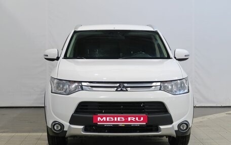 Mitsubishi Outlander III рестайлинг 3, 2014 год, 1 450 000 рублей, 2 фотография