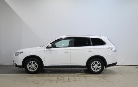 Mitsubishi Outlander III рестайлинг 3, 2014 год, 1 450 000 рублей, 10 фотография