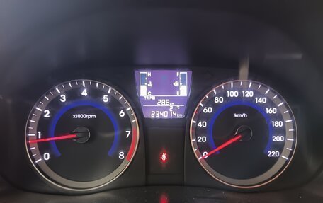 Hyundai Solaris II рестайлинг, 2015 год, 690 000 рублей, 14 фотография