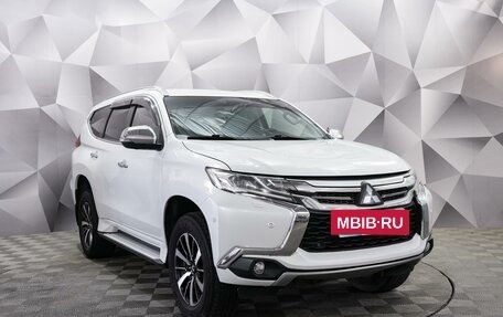 Mitsubishi Pajero Sport III рестайлинг, 2018 год, 2 820 000 рублей, 7 фотография