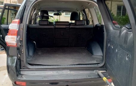 Toyota Land Cruiser Prado 150 рестайлинг 2, 2017 год, 3 650 000 рублей, 6 фотография