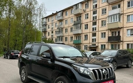 Toyota Land Cruiser Prado 150 рестайлинг 2, 2017 год, 3 650 000 рублей, 9 фотография