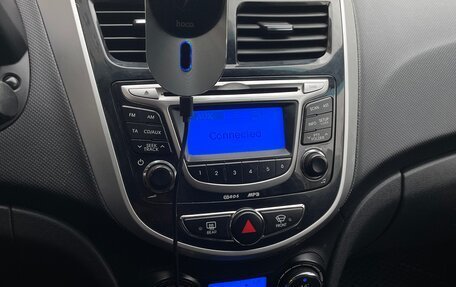 Hyundai Solaris II рестайлинг, 2011 год, 680 000 рублей, 8 фотография