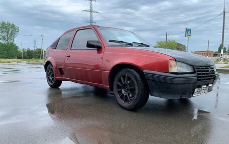 Opel Kadett E рестайлинг, 1990 год, 160 000 рублей, 2 фотография