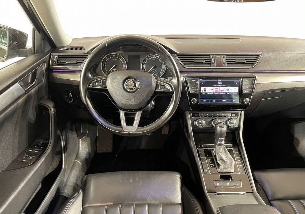 Skoda Superb III, 2017 год, 1 750 000 рублей, 9 фотография