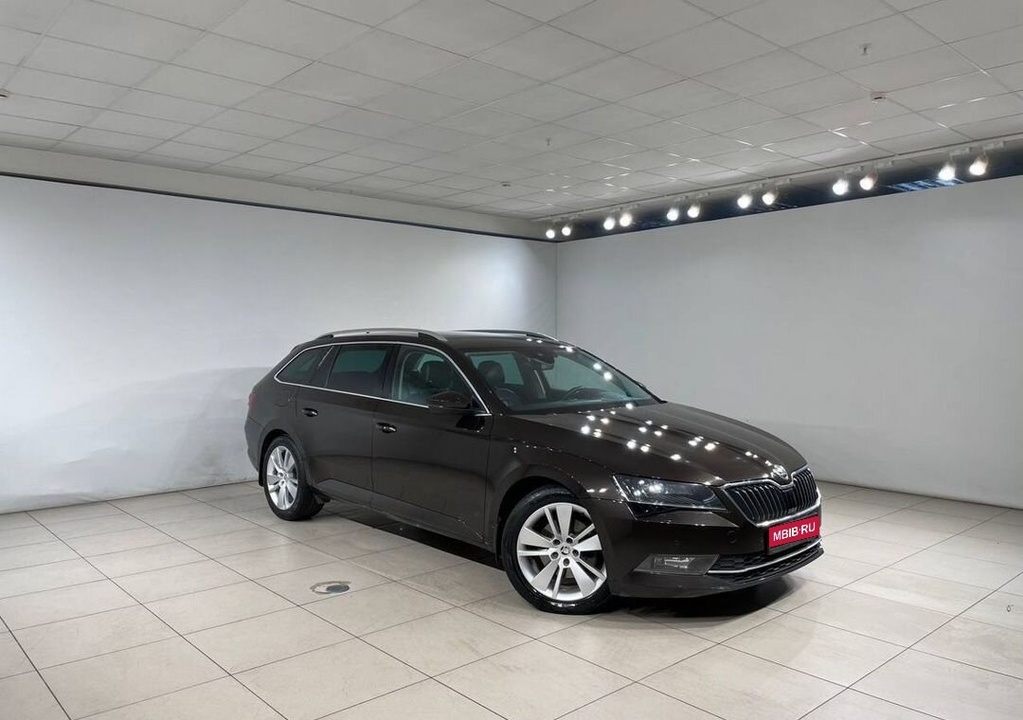 Skoda Superb III, 2017 год, 1 750 000 рублей, 3 фотография