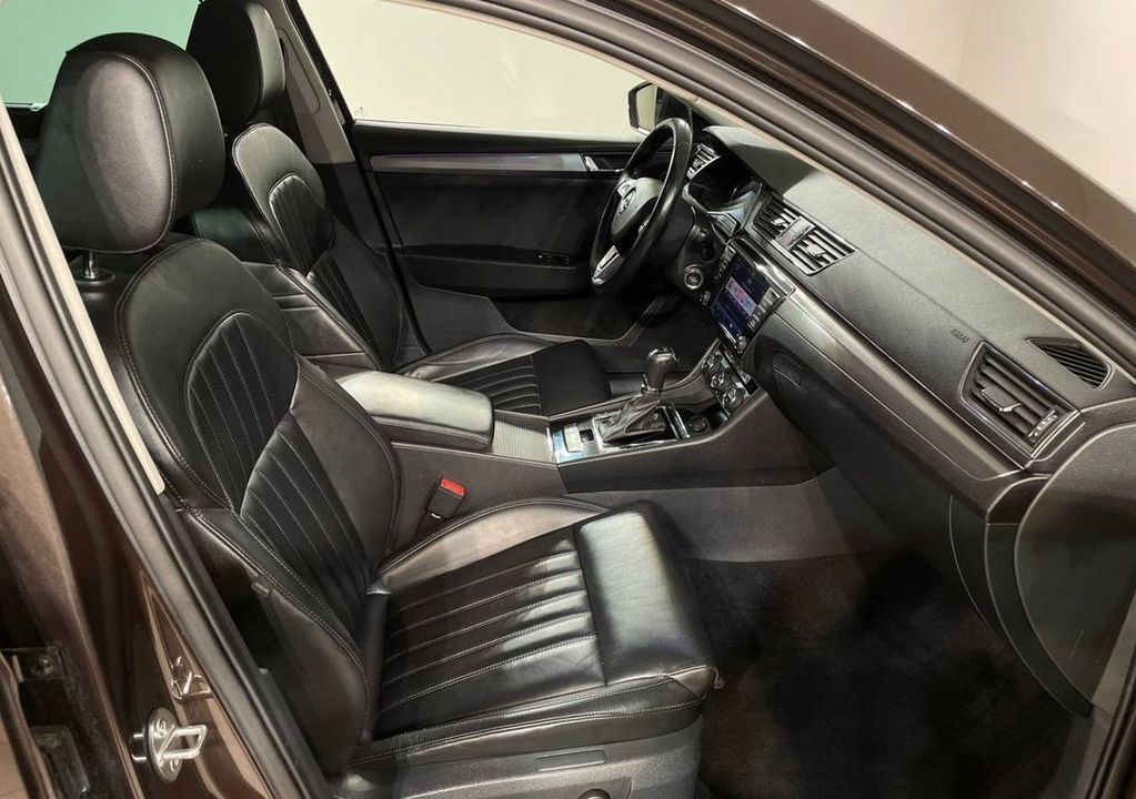 Skoda Superb III, 2017 год, 1 750 000 рублей, 16 фотография