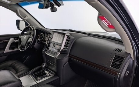 Toyota Land Cruiser 200, 2020 год, 9 350 000 рублей, 13 фотография