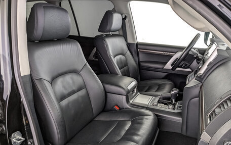 Toyota Land Cruiser 200, 2020 год, 9 350 000 рублей, 24 фотография
