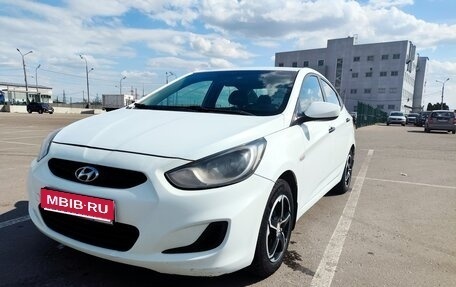 Hyundai Solaris II рестайлинг, 2012 год, 570 000 рублей, 1 фотография